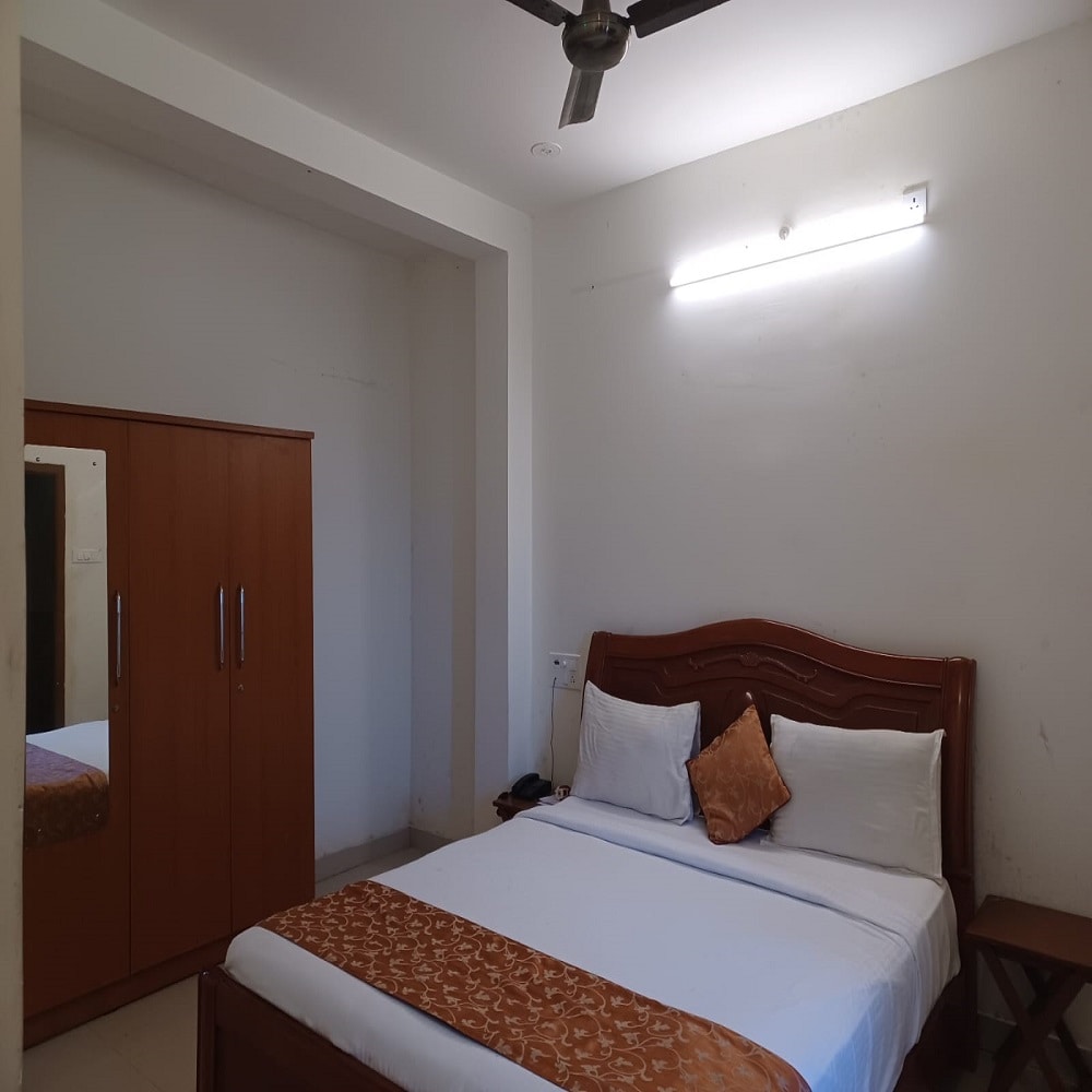 GRAND ROYALE RESORTS - Tap to explore photos