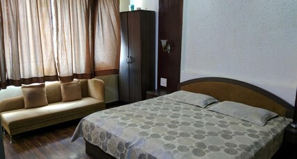 Hotel Bahri Residency Room Type - Deluxe Room