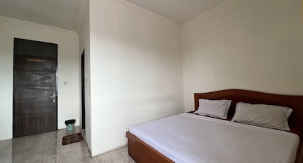 Hotel O Kost Orange Syariah Room Type - Indonesia Standard Double