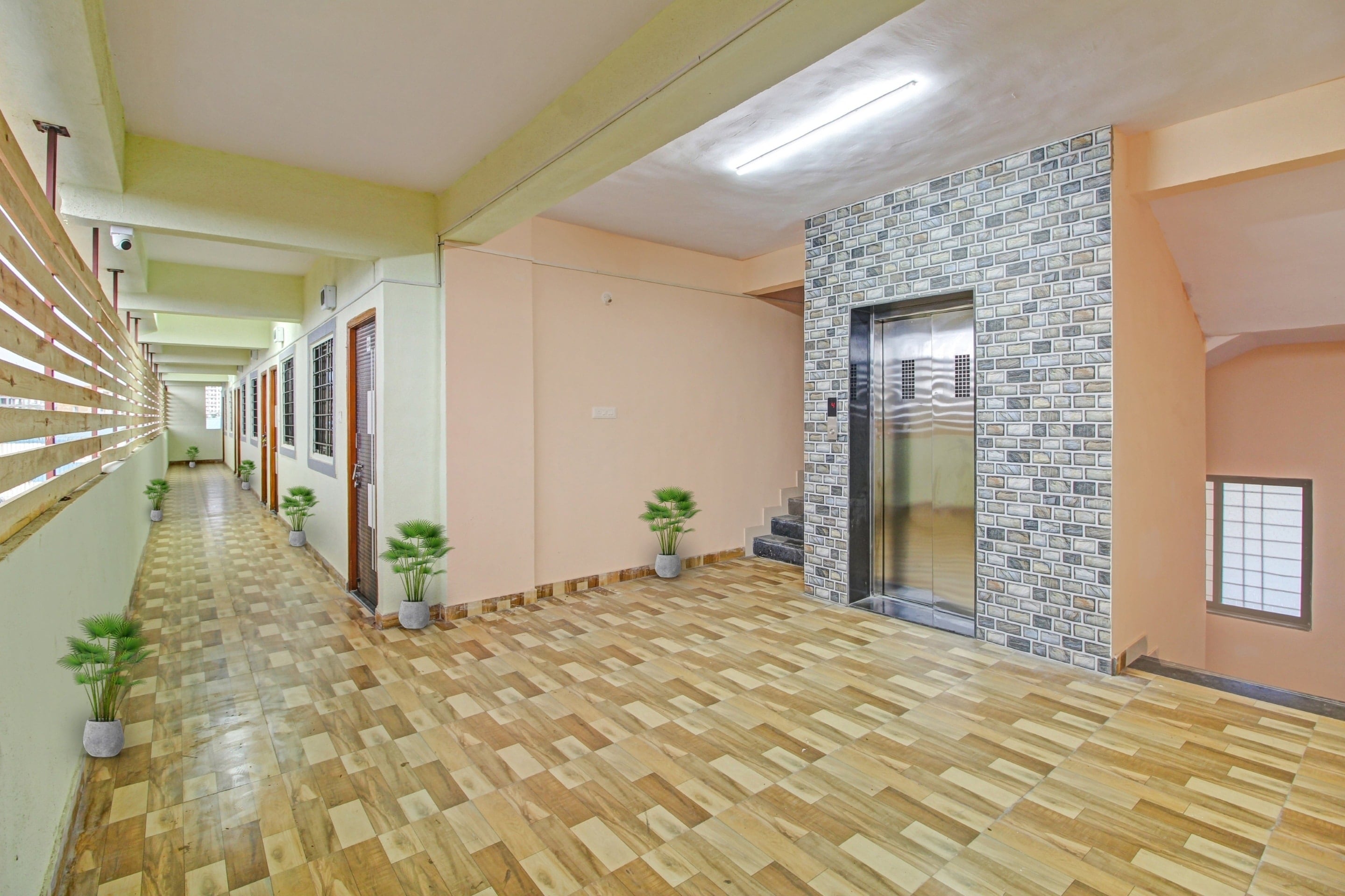 Flagship Hotel Sai Executive - Tap to explore photos