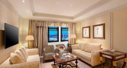 The Biltmore Al Madinah hotel Room Type - Grand Family City Triple Three Double Beds