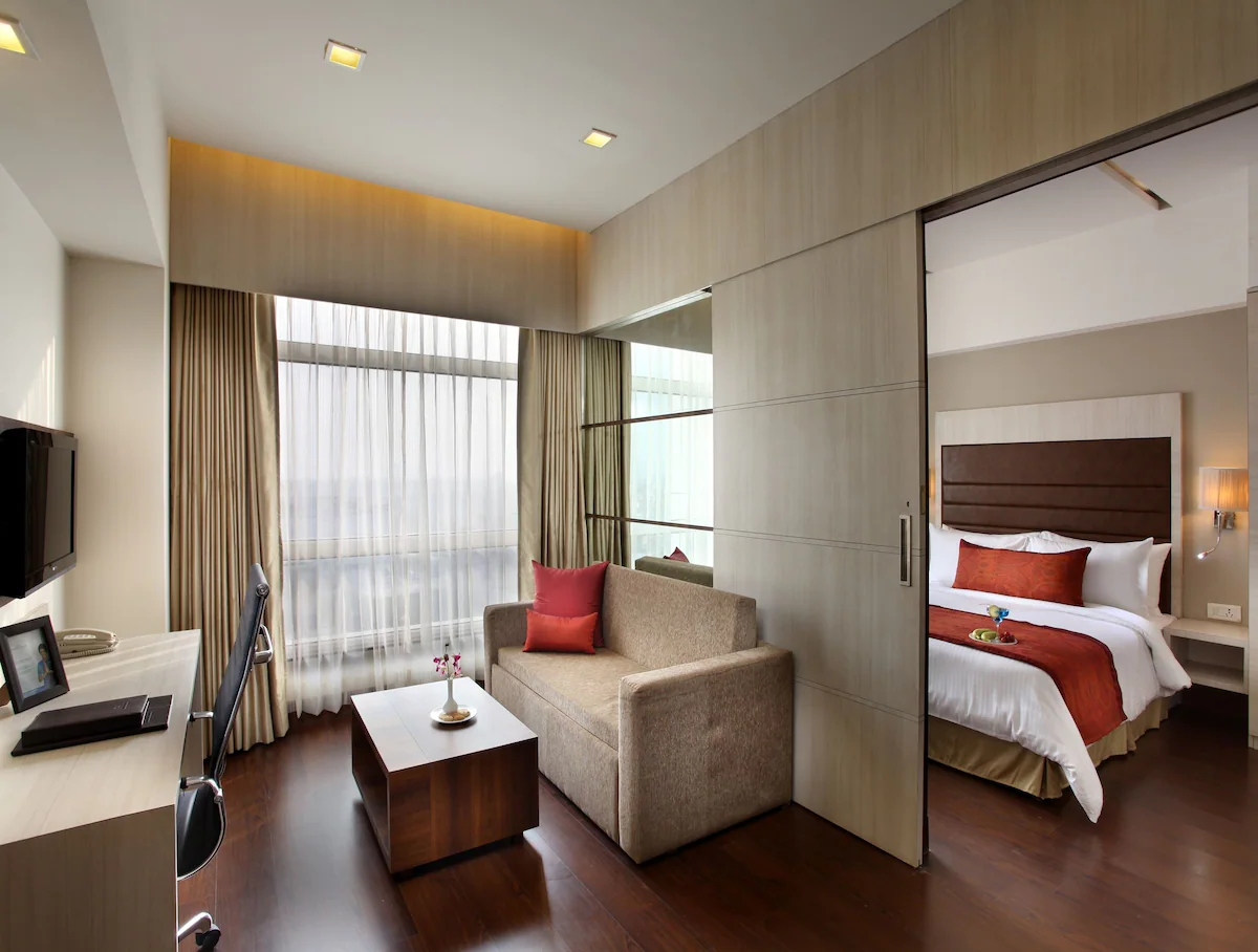 Mahagun Sarovar Portico Suites Room Type - 2 Bedroom Premiere Suite with 1 King Bed and 2 Twin Beds Mahagun Sarovar Portico Suites Room Type - 2 Bedroom Premiere Suite with 1 King Bed and 2 Twin Beds
