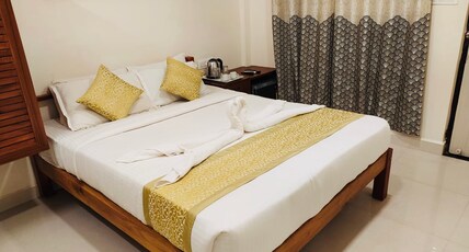 Baga Beach Hotel Room Type - Deluxe Room