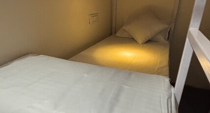 House of Travellers Vagator Room Type - 6 Bed Female Dorm