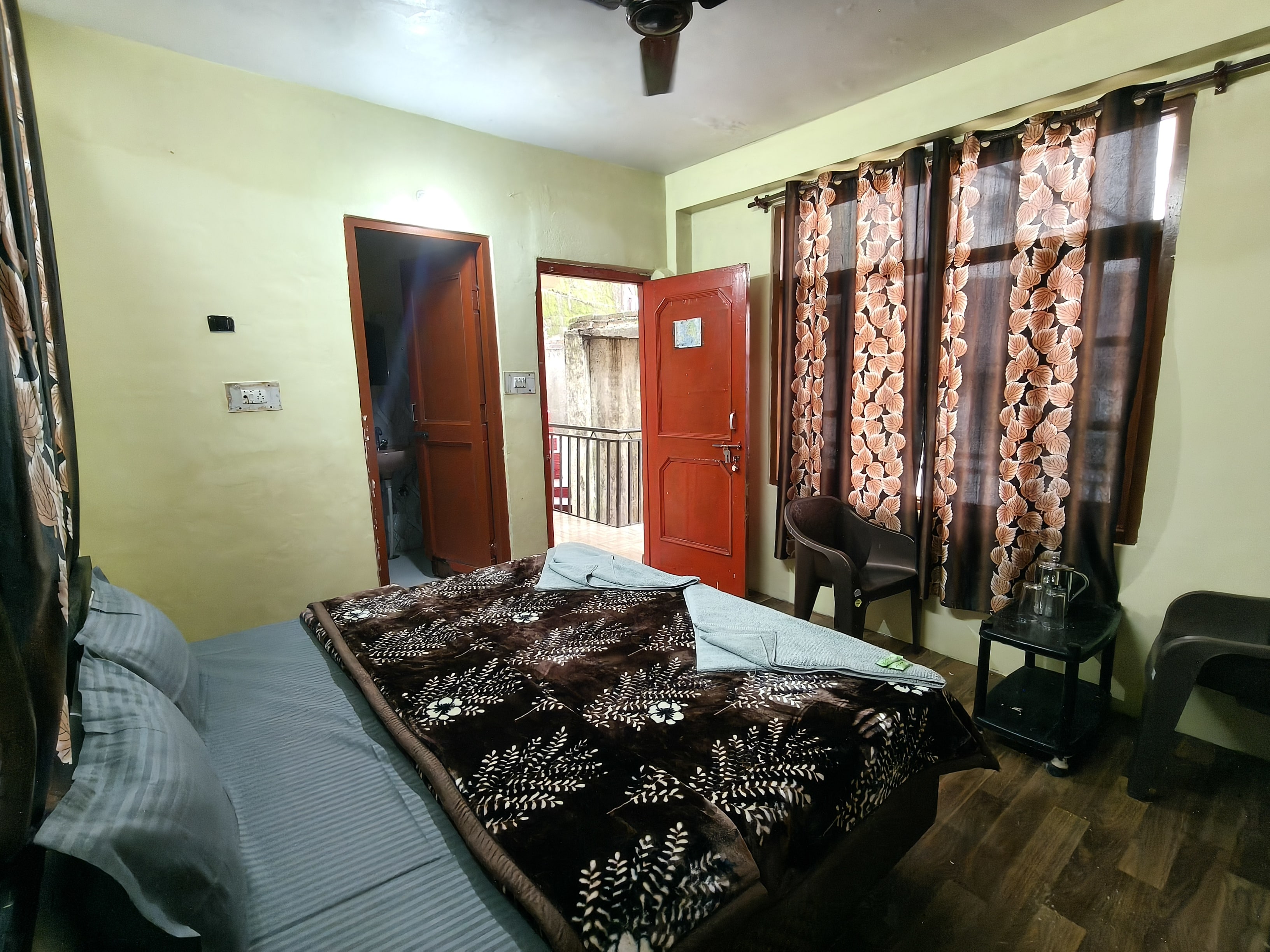 Triund Guest House - Tap to explore photos