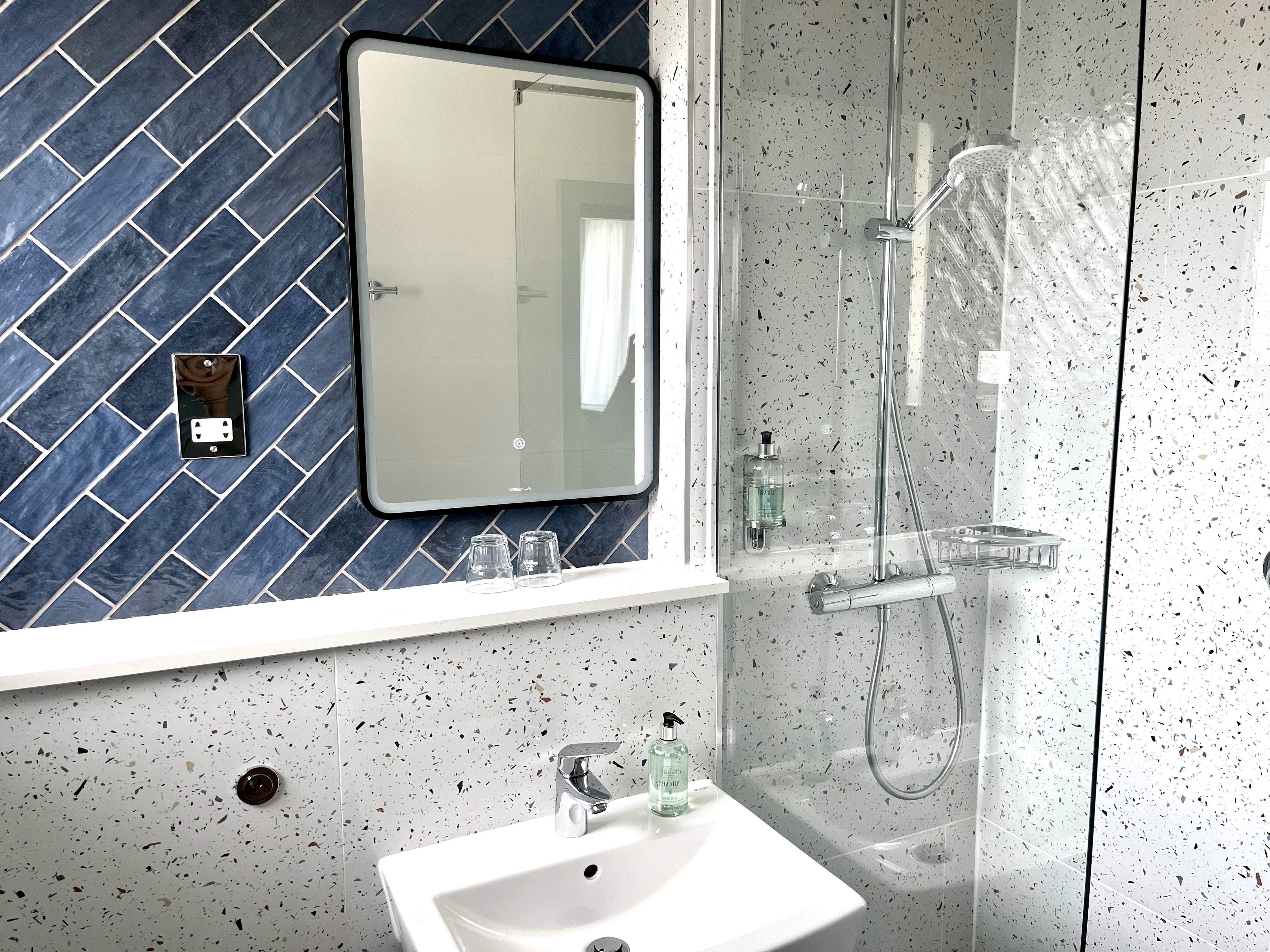 Hotel Collingwood, BW Signature Collection - Tap to explore photos