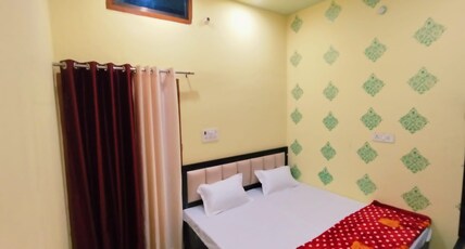 Mishra Guesthouse And Homestay Room Type - Deluxe Master Double Bedroom