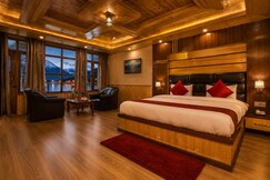 Hotel Ishaan (2 Min drive From Mall Road)