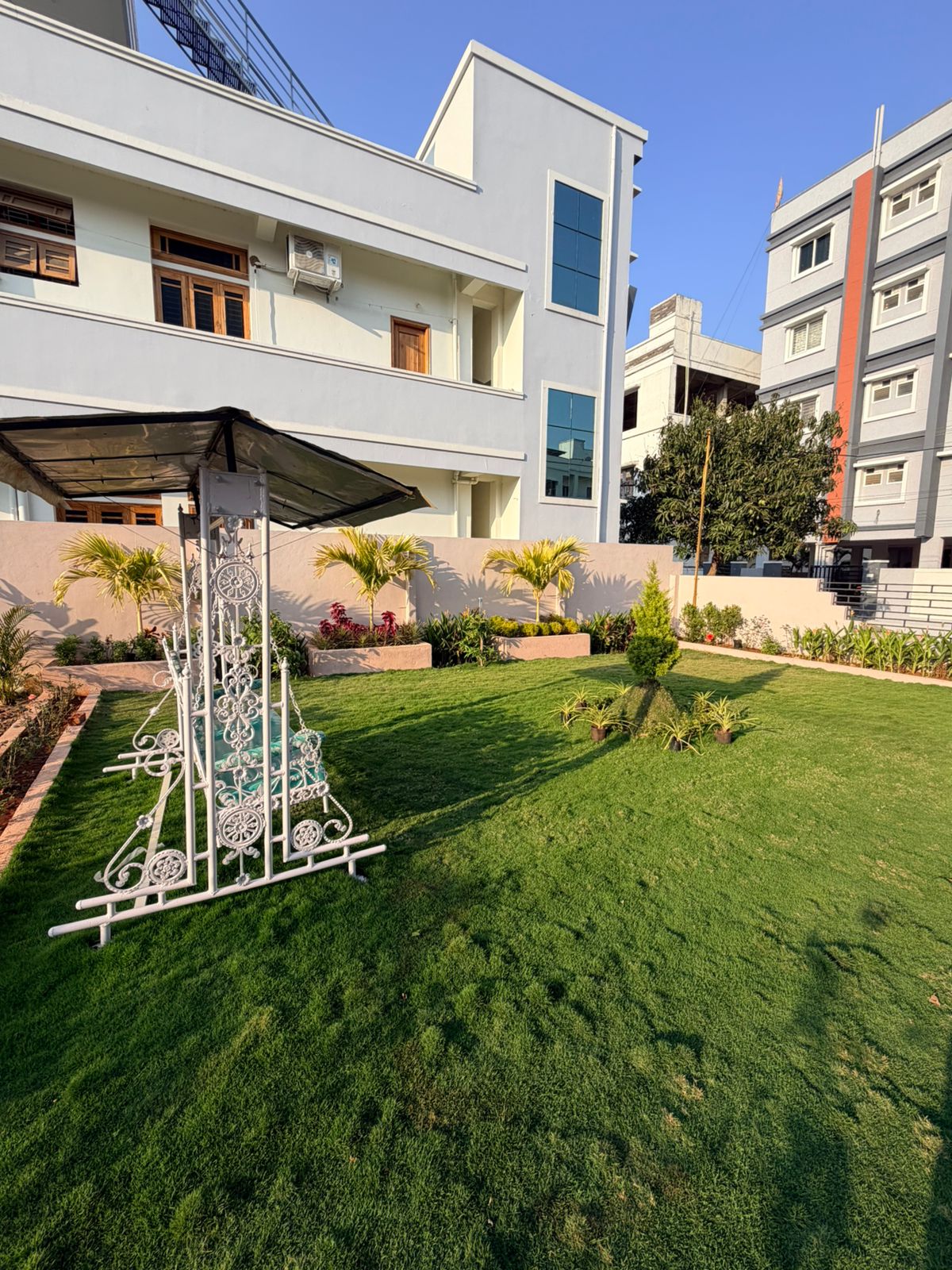 Mihira Home Stays Waddepally - Tap to explore photos
