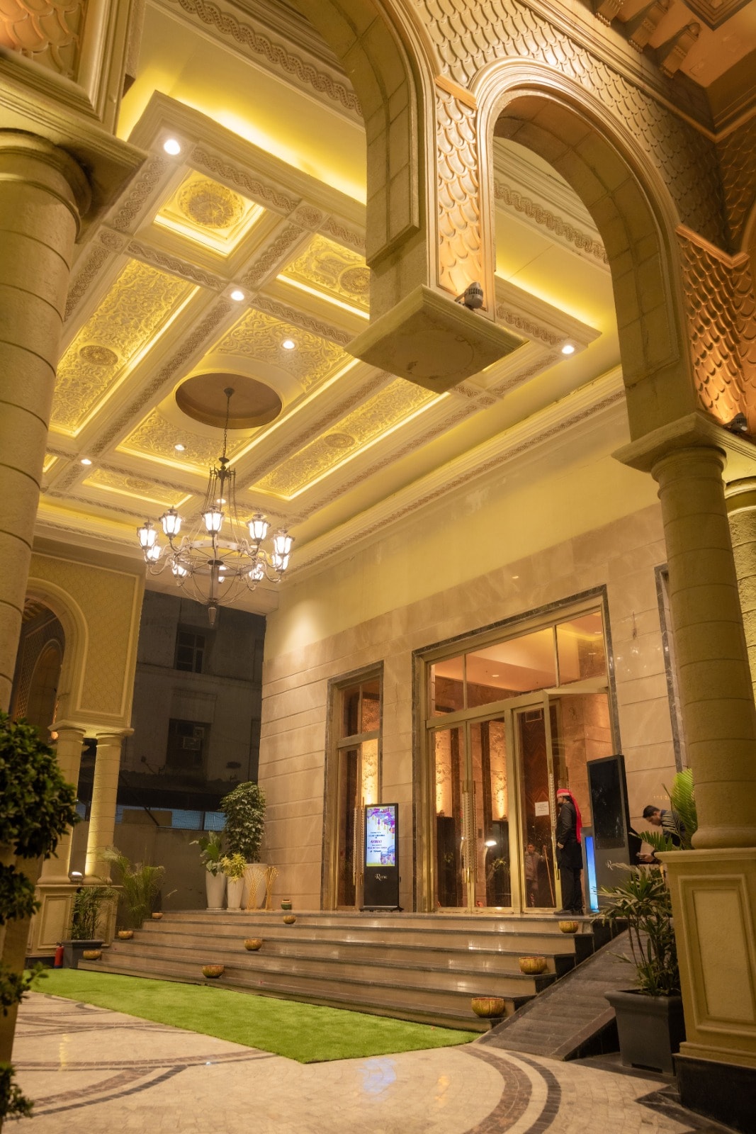 Opulence Hotel - Tap to explore photos