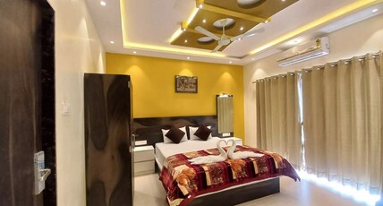 Omkar Hotel - Mahabaleshwar Room Type - Deluxe Room