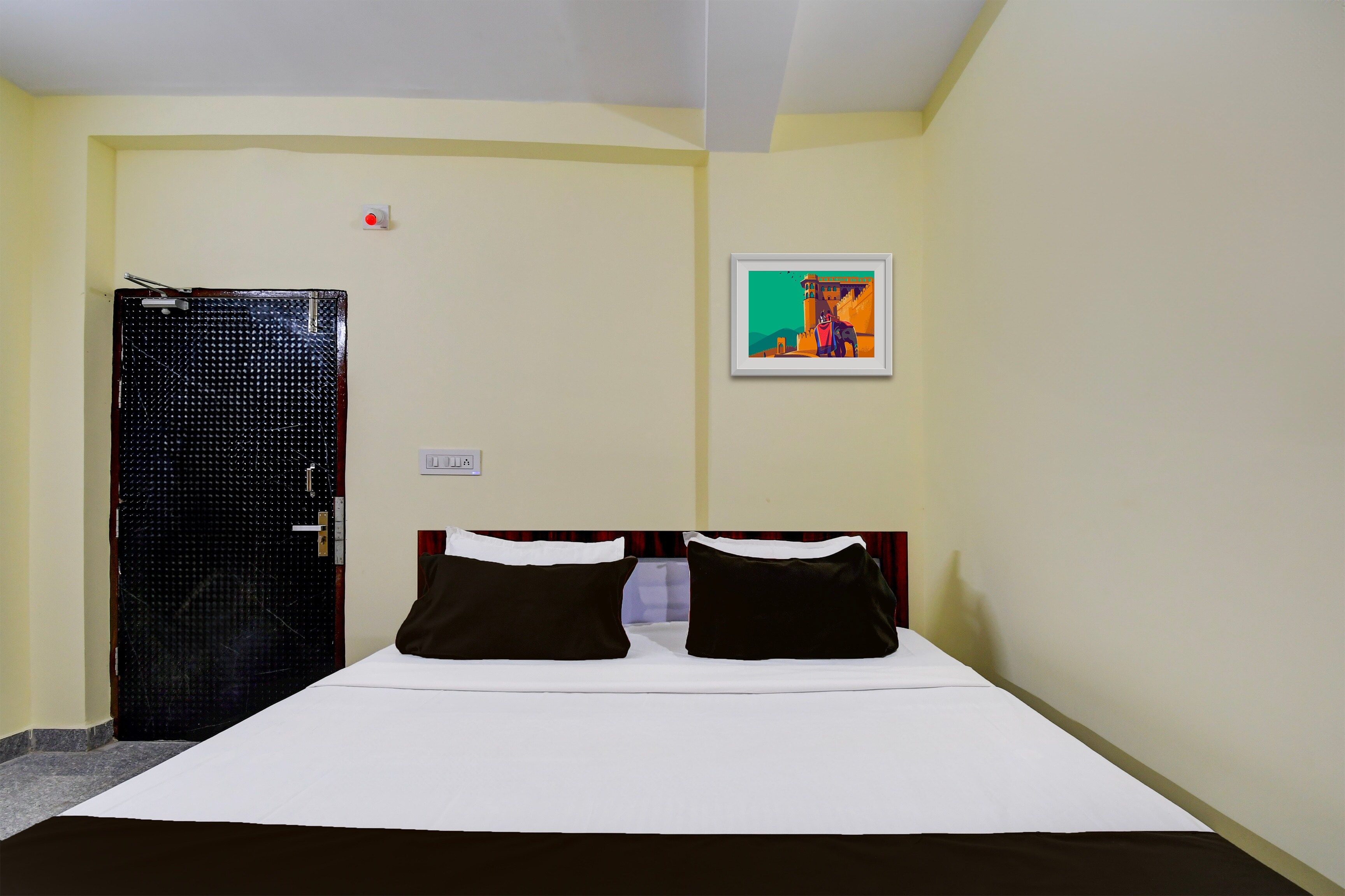 Hotel O SHANTI GUEST HOUSE - Tap to explore photos