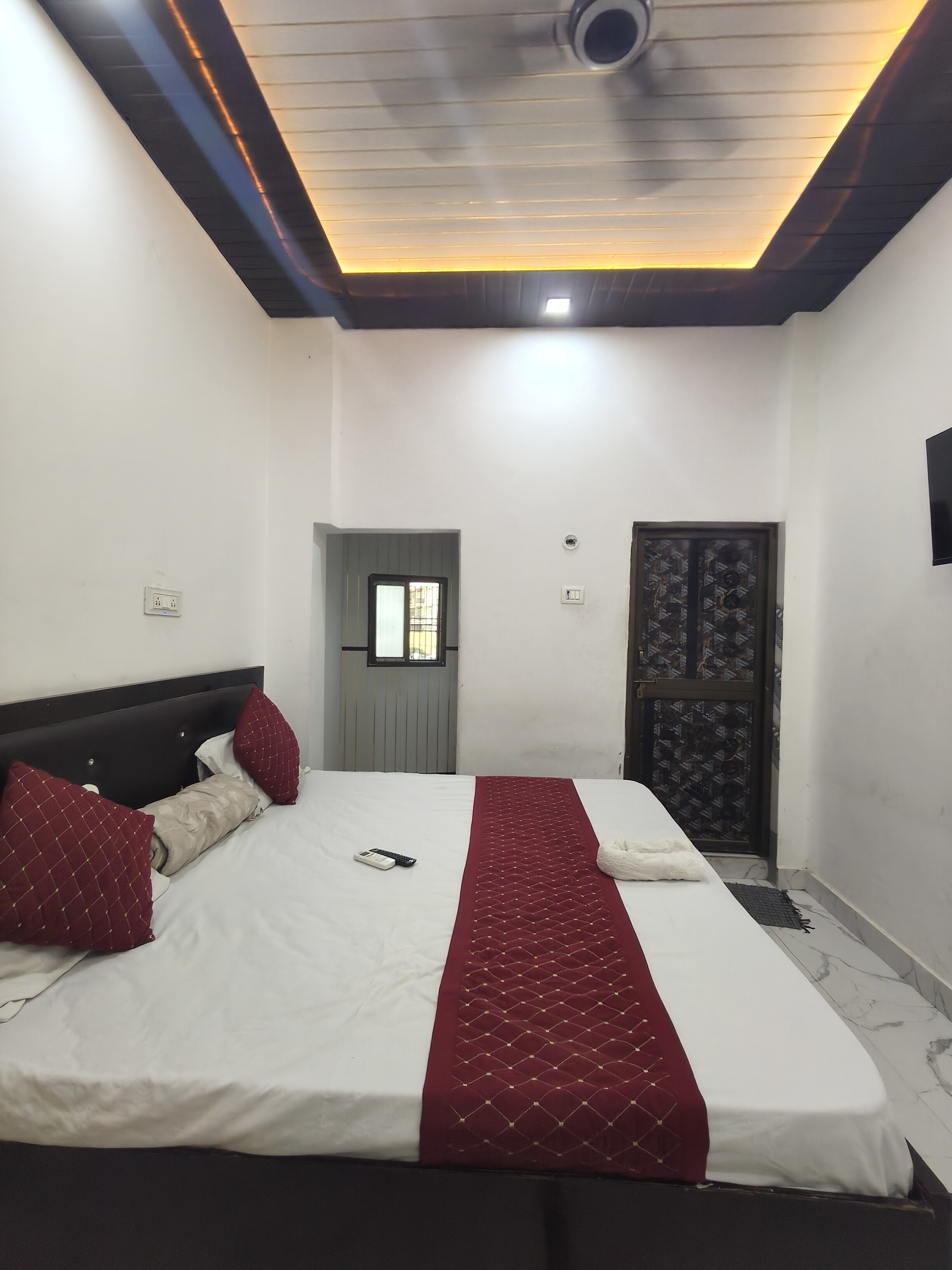 Relax With Raghav Hotel - Tap to explore photos