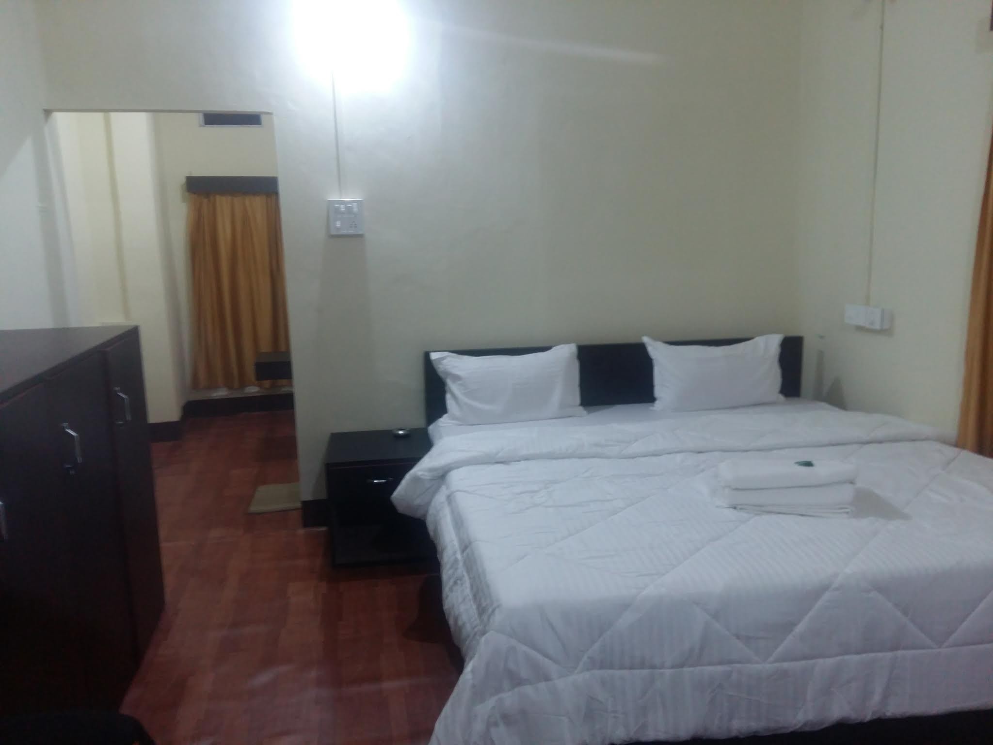 Nakisan guest house - Tap to explore photos