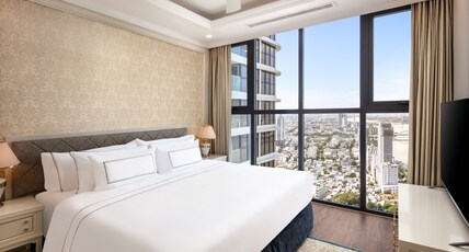 Melia Vinpearl Danang Riverfront Room Type - Suite
