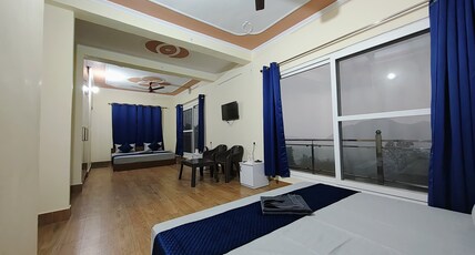 Host labs homestay Room Type - Deluxe Quad Room with Lake View