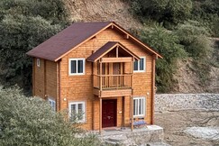 Samlaun Chalet and Retreat