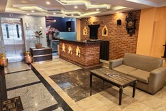 Hotel Pipal tree.