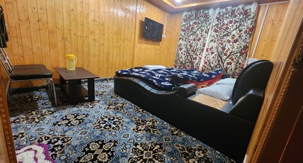 Riverside heaven Room Type - Deluxe Standard Room