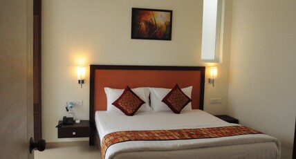 Ixora Suites (Near 100 Ft Rd & Indiranagar Metro Station) Room Type - 1 BHK Suite
