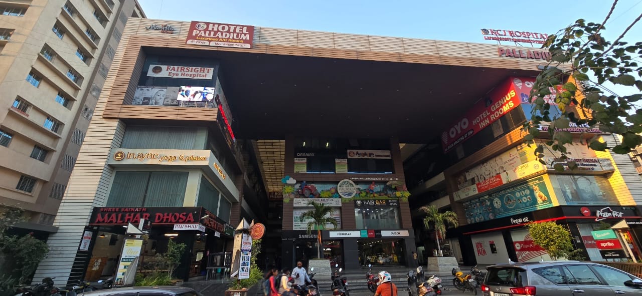 Hotel Palladium - Tap to explore photos