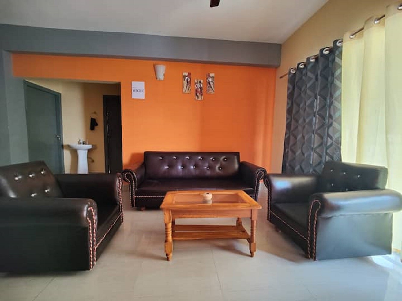 Lush&Homely Stay| 4BR APT w/Free Parking, AC& Wifi - Tap to explore photos