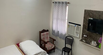 HOTEL MEHTA INN Room Type - Deluxe Room - AC