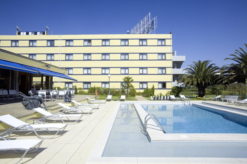 Novotel Porto Gaia - Tap to explore photos