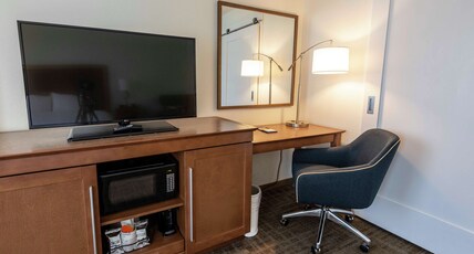 Hampton Inn Boca Raton Room Type - 1KG W  POOLVIEW NOSMOK