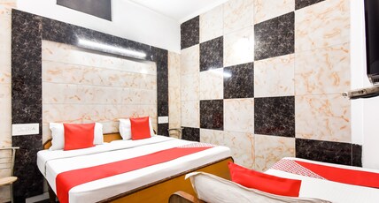 Hotel Gurumehar Residency Room Type - Triple Bed Room