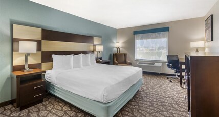 Best Western Joliet Inn & Suites Room Type - 1 King Bed, Non-Smoking, Executive Room, Microwave And Refrigerator, High Speed Internet Access, Sho Best Western Joliet Inn & Suites Room Type - 1 King Bed, Non-Smoking, Executive Room, Microwave And Refrigerator, High Speed Internet Access, Sho