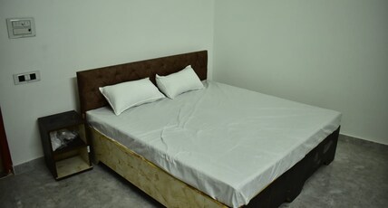 JK Palace Room Type - Deluxe  Room