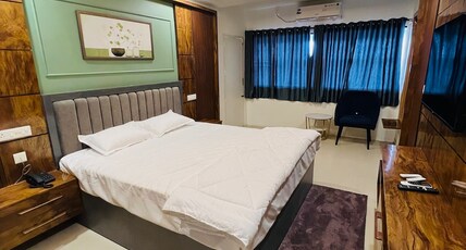 Irani Residency - Sea View Rooms Room Type - MASTER ROOM