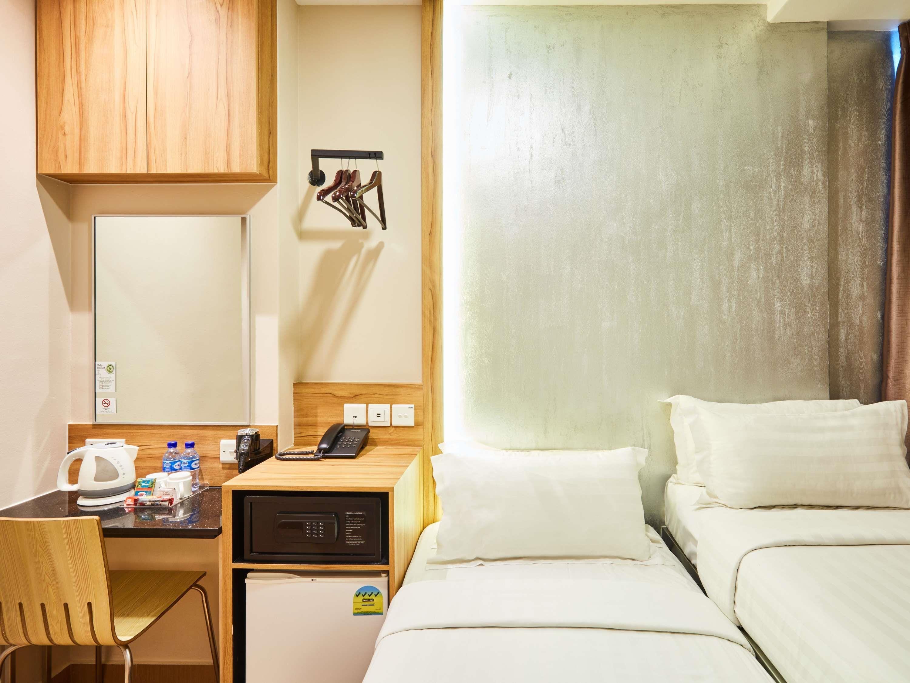 ibis budget Singapore West Coast - Tap to explore photos