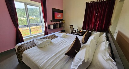 TIO -THE INDIAN ORIGIN HOTELS & RESORTS YERCAUD Room Type - EXECUTIVE ROOM TIO -THE INDIAN ORIGIN HOTELS & RESORTS YERCAUD Room Type - EXECUTIVE ROOM