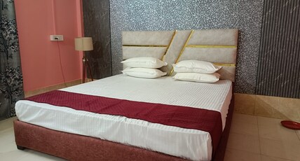 COMFORT HOME STAY Room Type - Family Room With Attach Washroom 103