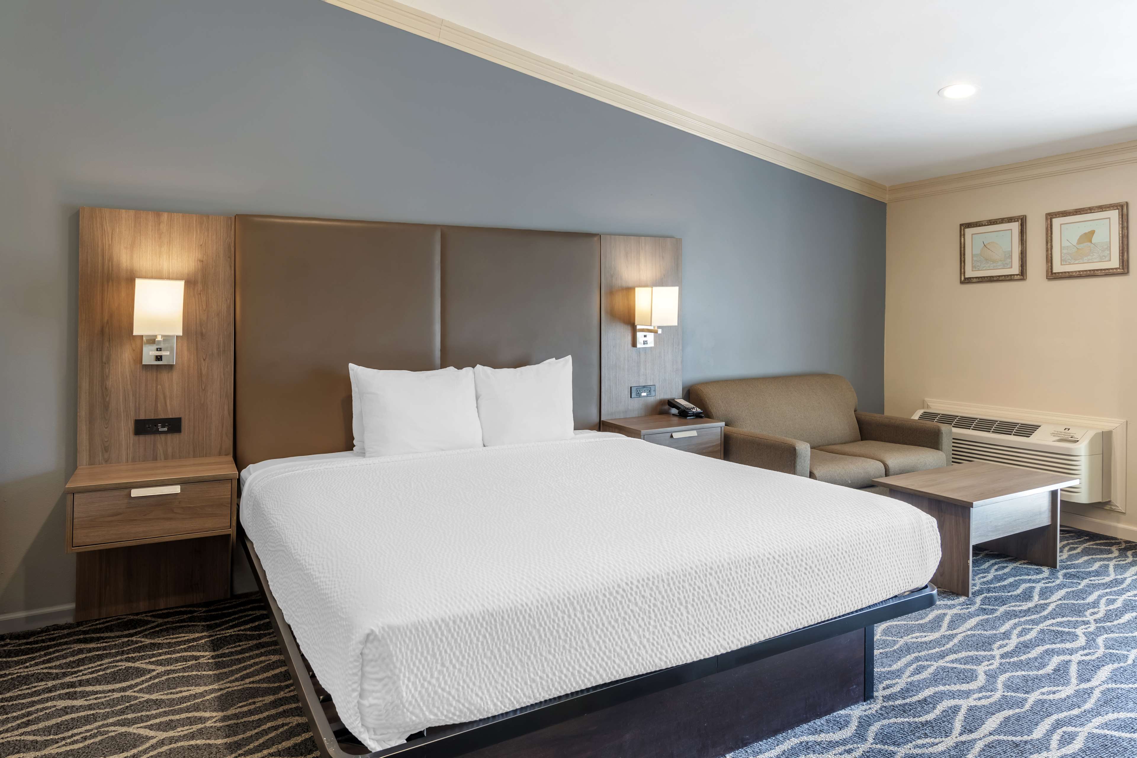 Best Western Plus Hill House - Tap to explore photos