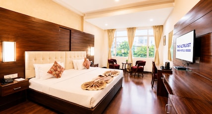 The Altruist Katra Hotel Room Type - Premium Room - Shrine View The Altruist Katra Hotel Room Type - Premium Room - Shrine View