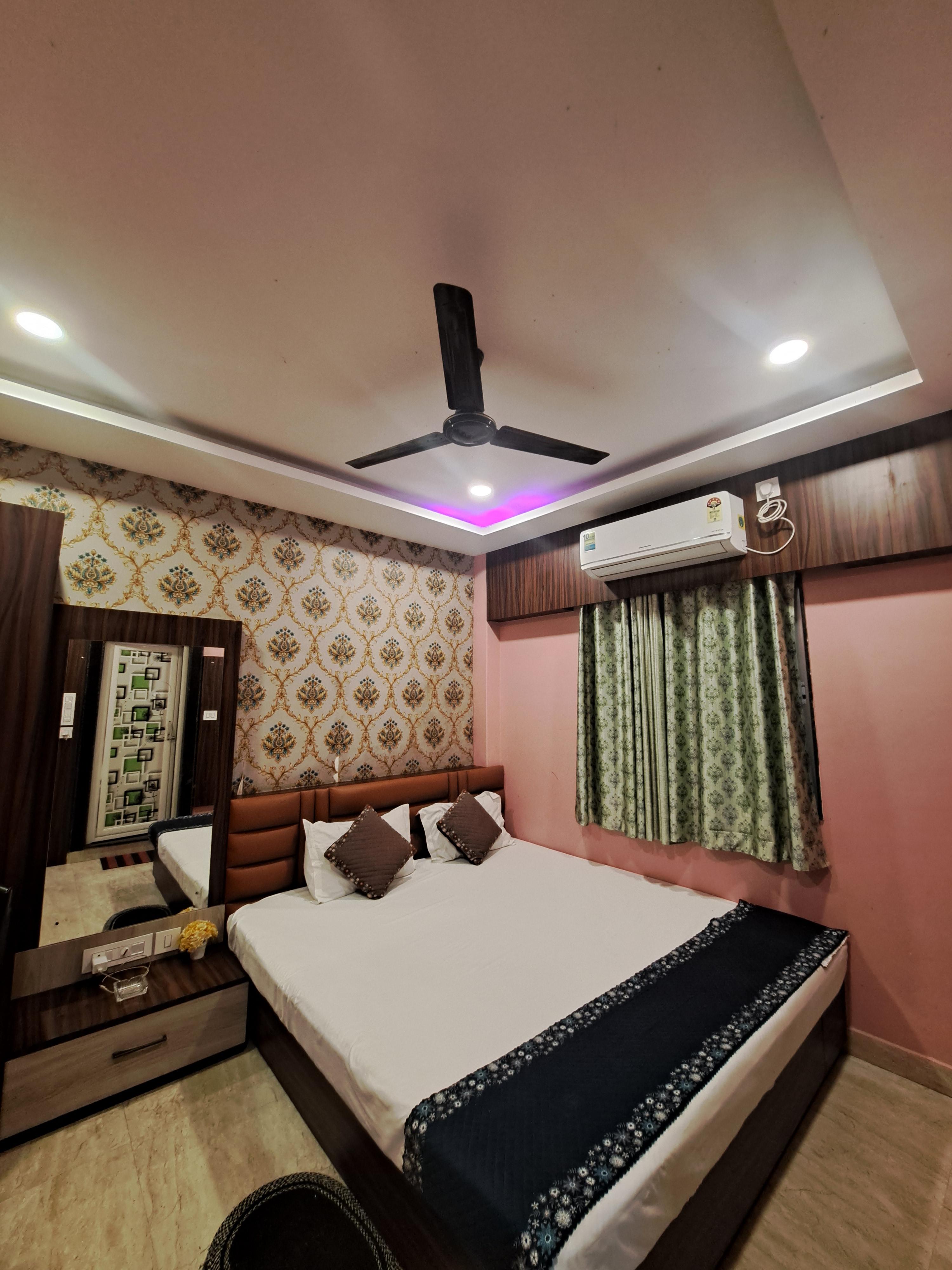 Uttara Residency - Tap to explore photos