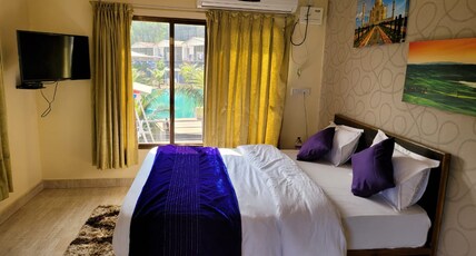 The Nihal Resort Room Type - Deluxe room lake view with balcony