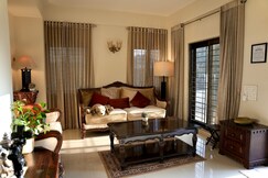 3BHK Villa (AC/TV/Wi- Fi) - Woodpecker by Cucoo Stayz