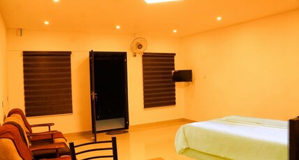 Sagar View Homestay | Swimming Pool & Pool Villa Room Type - Standard Non Ac Room
