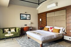 SkyGram Riva Retreat