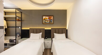 A25 Hotel - 307 Ly Tu Trong Room Type - Superior Twin