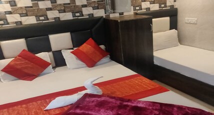 Punjabi Niwas Room Type - Triple Bed