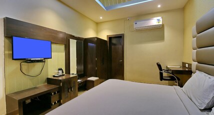 Hardik Resort 50 metres from Raja Ram Temple, Orchha. Room Type - Deluxe Room with Sofa Hardik Resort 50 metres from Raja Ram Temple, Orchha. Room Type - Deluxe Room with Sofa