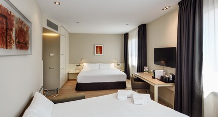Sercotel Amister Art Hotel Room Type - Superior Doble -2-1