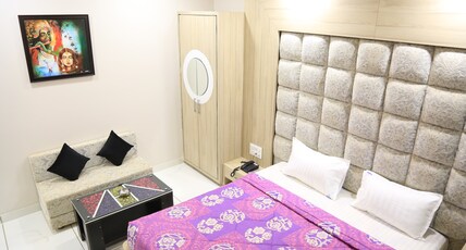 Hotel Raj Palace Room Type - Deluxe