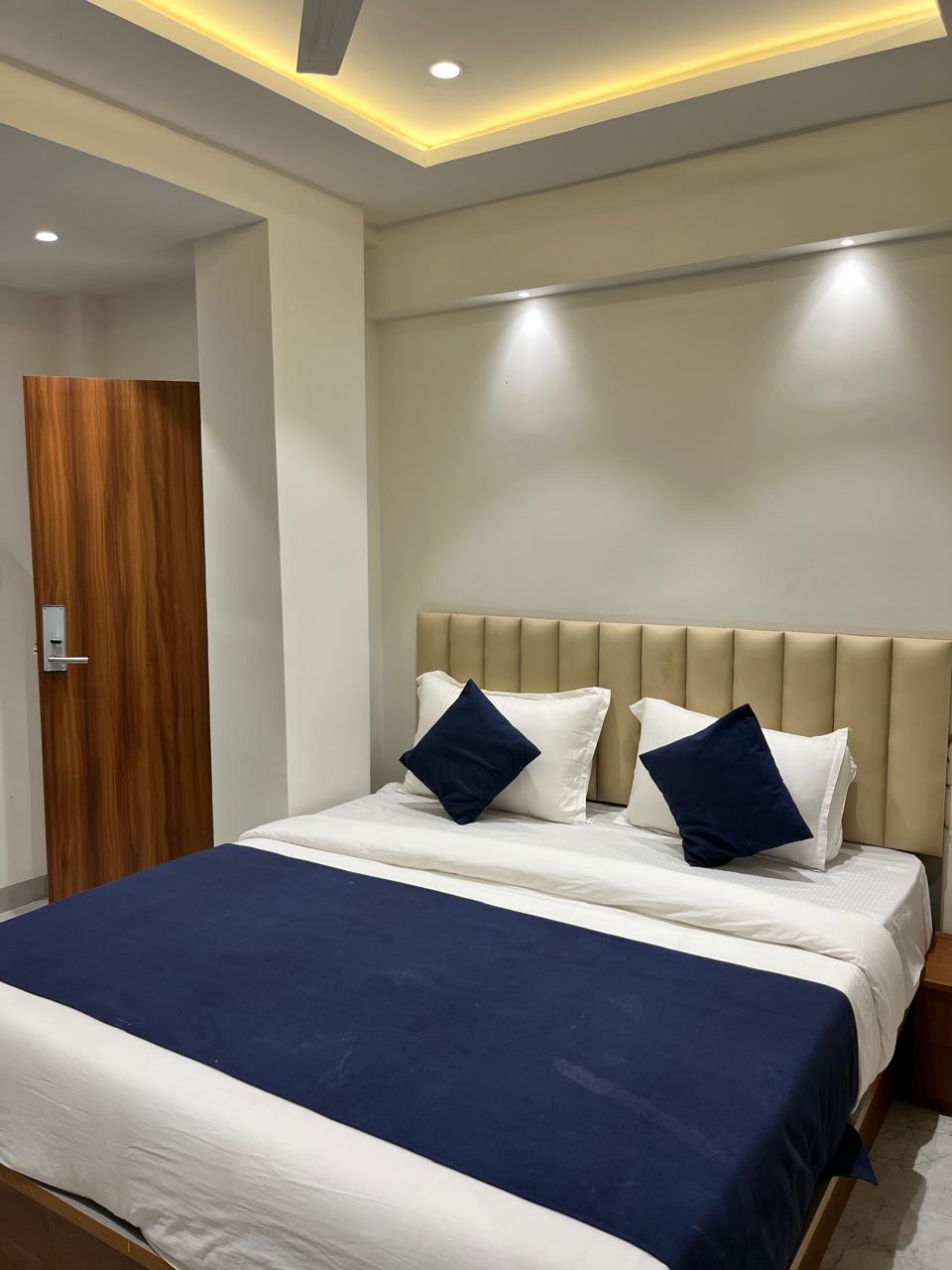 Hotel Mangalam Regency - Tap to explore photos