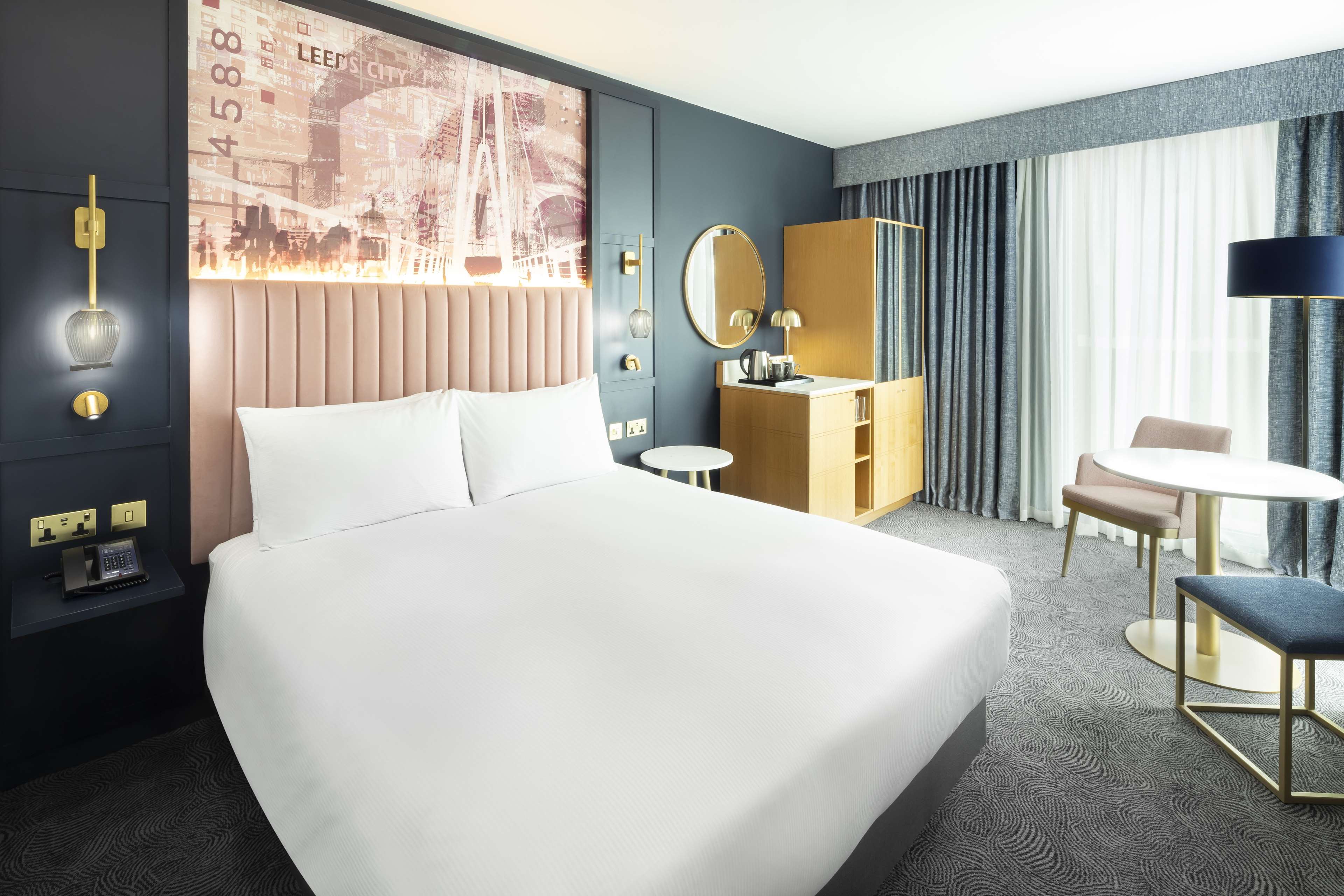 DoubleTree by Hilton Hotel Leeds City Centre - Tap to explore photos